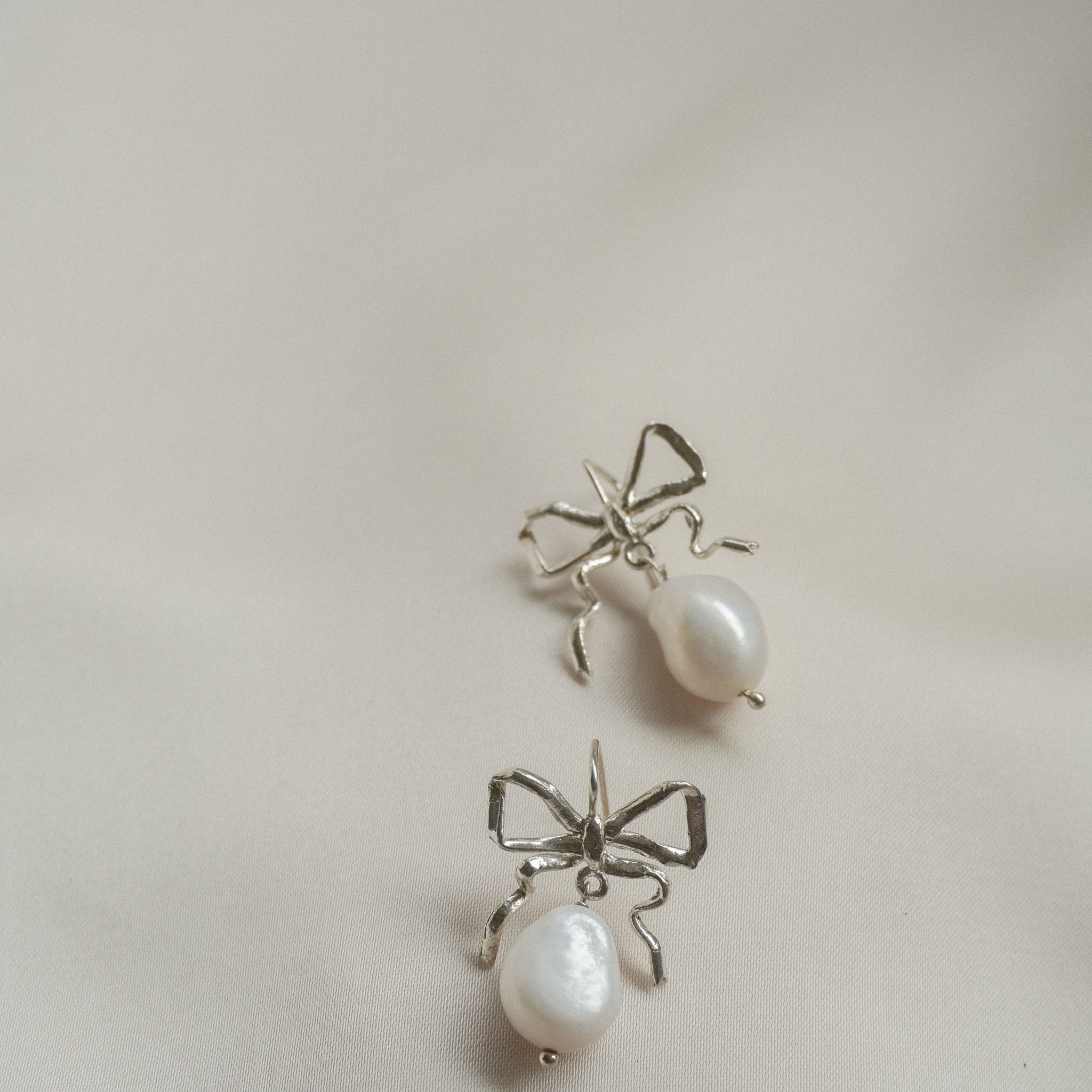 ANTONIA L EARRINGS