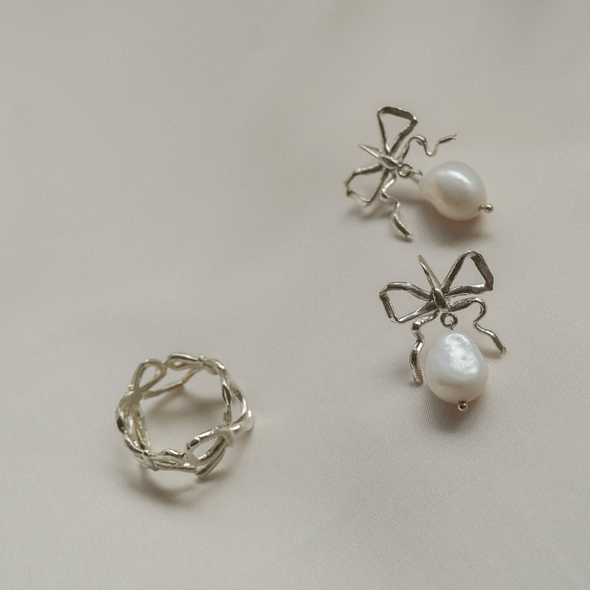 ANTONIA L EARRINGS